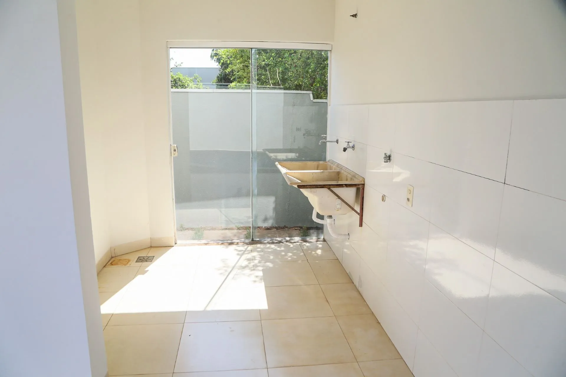 Imagem Sobrado Moderno de Alto Padrão - 5 Qts (2 Suítes), piscina.