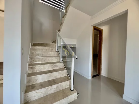 Imagem Casa para Venda em Teresópolis, Albuquerque, 4 dormitórios, 1 suíte, 3 banheiros, 2 vagas