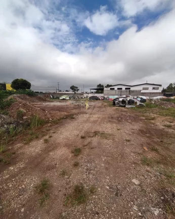 Imagem Área em Pinhais PR, murada e aterrada, contendo 5.000 metros quadrados