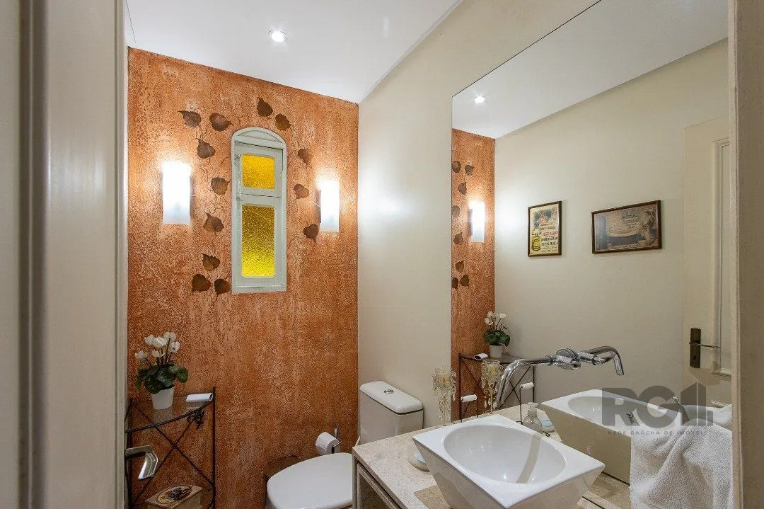 Imagem Casa tipo sobrado, com 3 dormitórios em Canoas