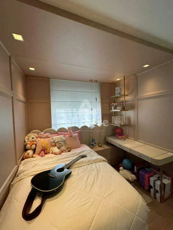 Imagem Apartamento à venda com 3 quartos 1 suíte, 96,37m² em Abraão Florianópolis