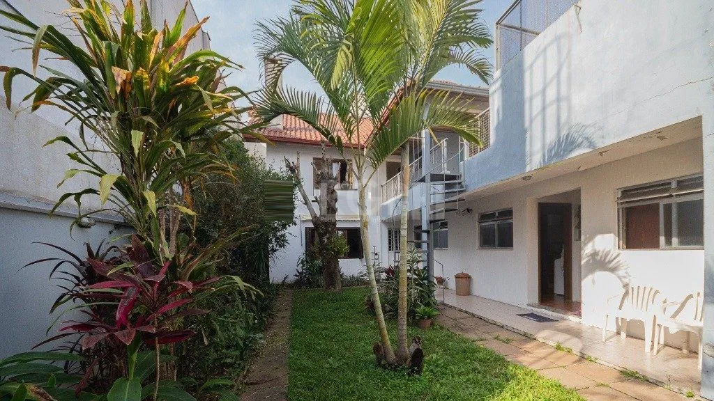 Imagem Casa para Venda - 300m², 3 dormitórios, sendo 1 suites, 4 vagas - Chácara das Pedras