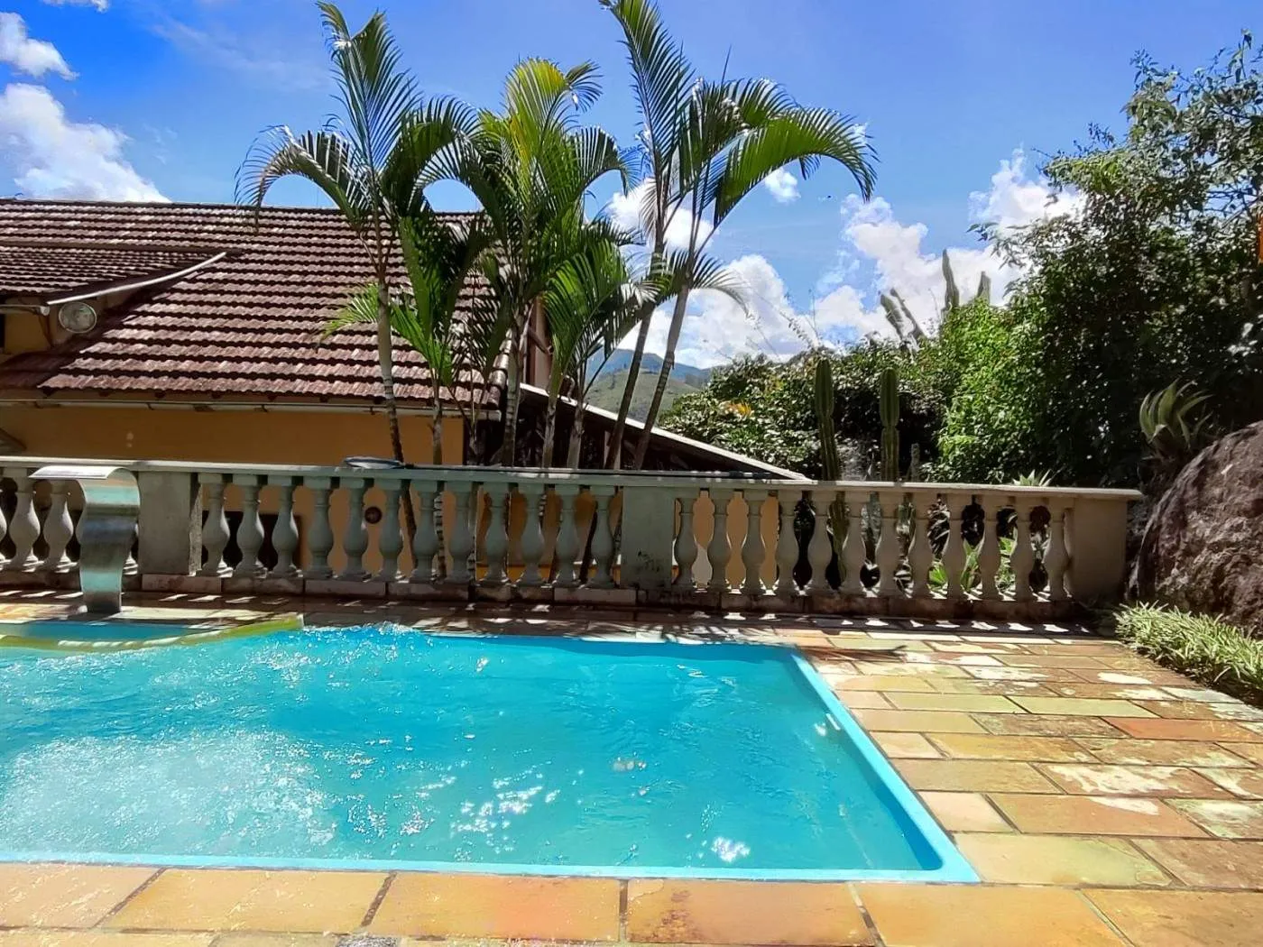 Imagem Casa para Venda em Petrópolis / RJ no bairro Samambaia