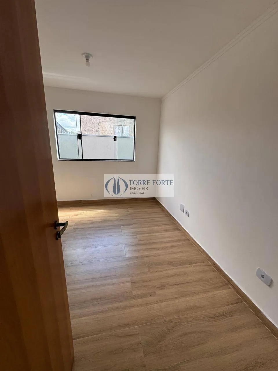 Imagem Lindo sobrado com 2 suites 2 vagas de garagem na Vila Antonieta .