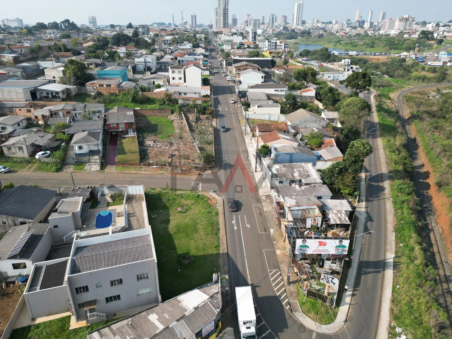 Imagem Ótimo terreno localizado em via de acesso com grande fluxo, esquina