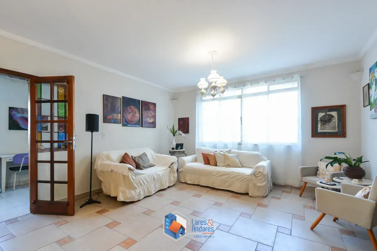 Imagem Casa para venda em Jardim da Glória com 4 quartos, sendo 1 suíte, 275m²