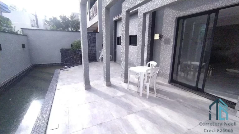 Imagem Casa a venda em condomínio, 05 quartos sendo 03 suítes, no Bairro Alto em Curitiba PR