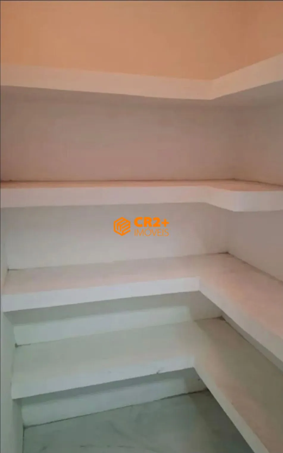 Imagem Vendo Cobertura Reformada nas Graças com 196m² e 2 Vagas - Oportunidade Única!