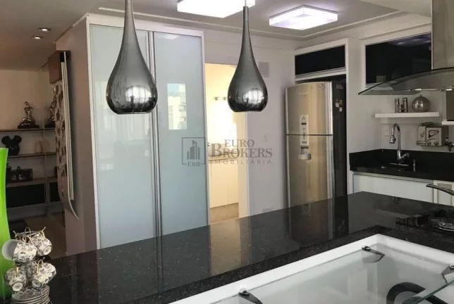 Imagem Apartamento com 3 suítes no Centro Balneário Camboriú.