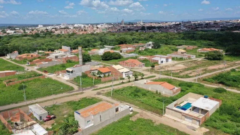 Imagem Terreno a Venda no bairro Salesianos - Juazeiro do Norte, CE