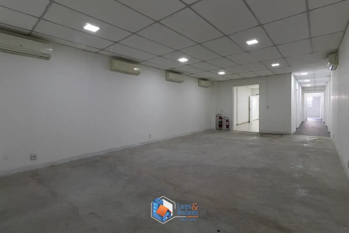 Imagem Casa comercial para venda em Água Branca, 300m²