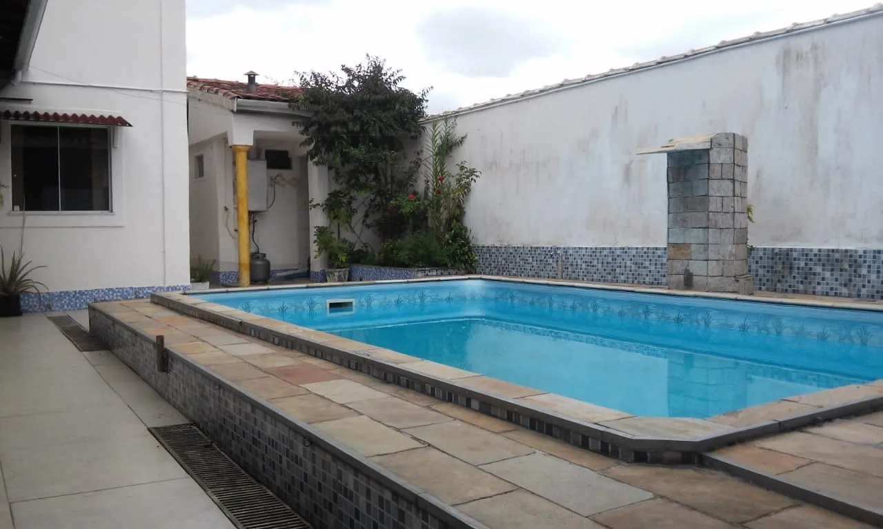 Imagem Casa à venda 4 Quartos, 2 Suites, 2 Vagas, 300M², Parque São Domingos, Pindamonhangaba - SP