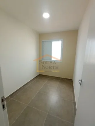 Imagem Apartamento com 40m² com 2 dormitórios, 1 banheiro, sala para dois ambientes, varanda, cozinha com...