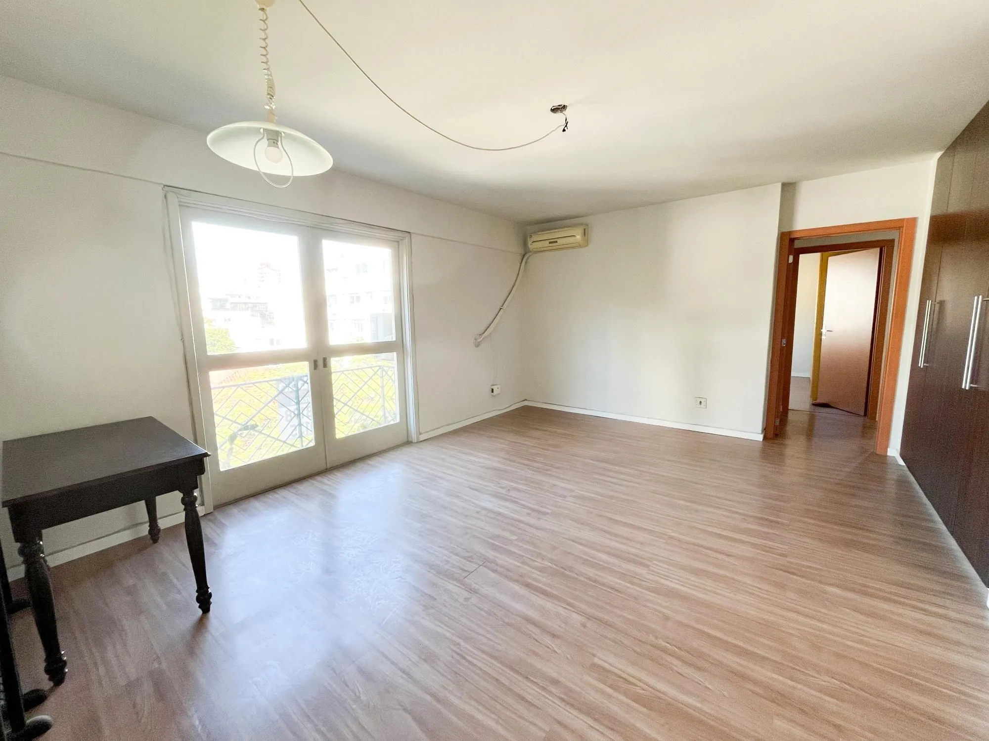 Imagem Apartamento de 3 quartos, suíte, dependência de emprega e 1 vaga de garagem