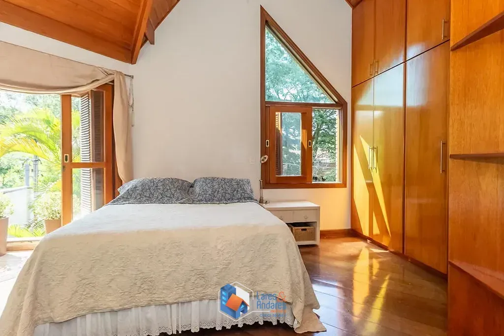 Imagem Casa à venda 4 Quartos 2 Suites 4 Vagas 237M² Jardim Marajoara São Paulo - SP