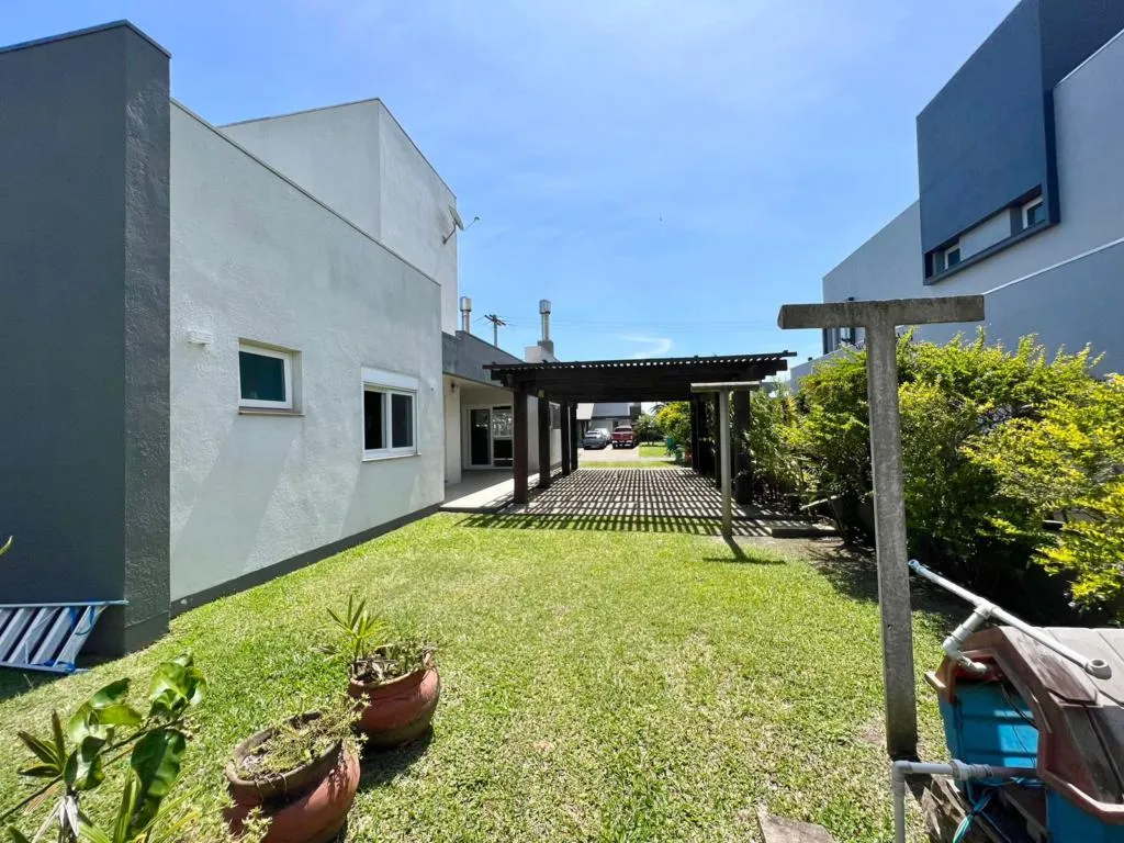 Imagem Casa em Condominio 3 Dormitórios - Bairro Atlantida Sul