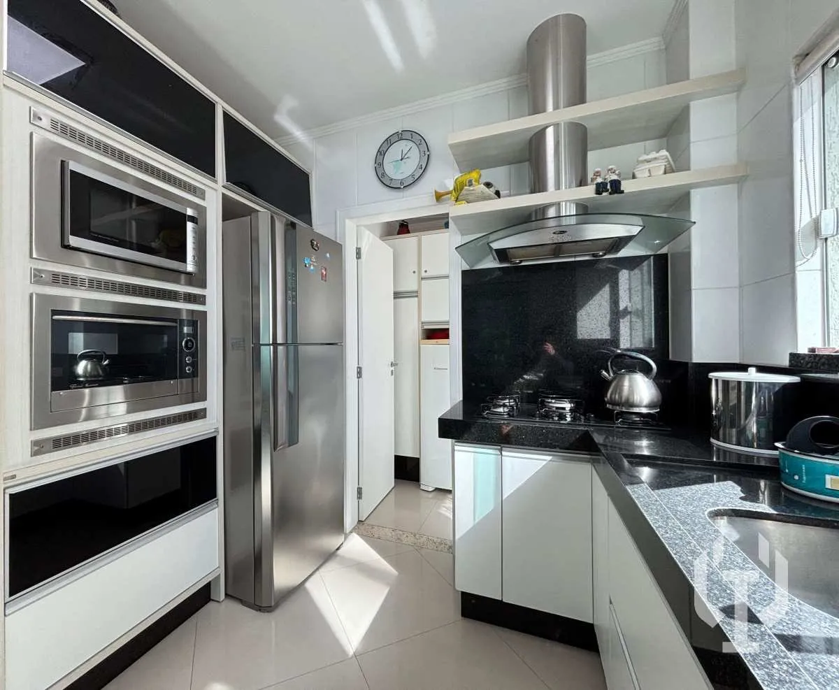 Imagem Apartamento à venda, no Tatiane Delagnello -, em Itapema, Meia Praia, com 3 quartos, 140m2