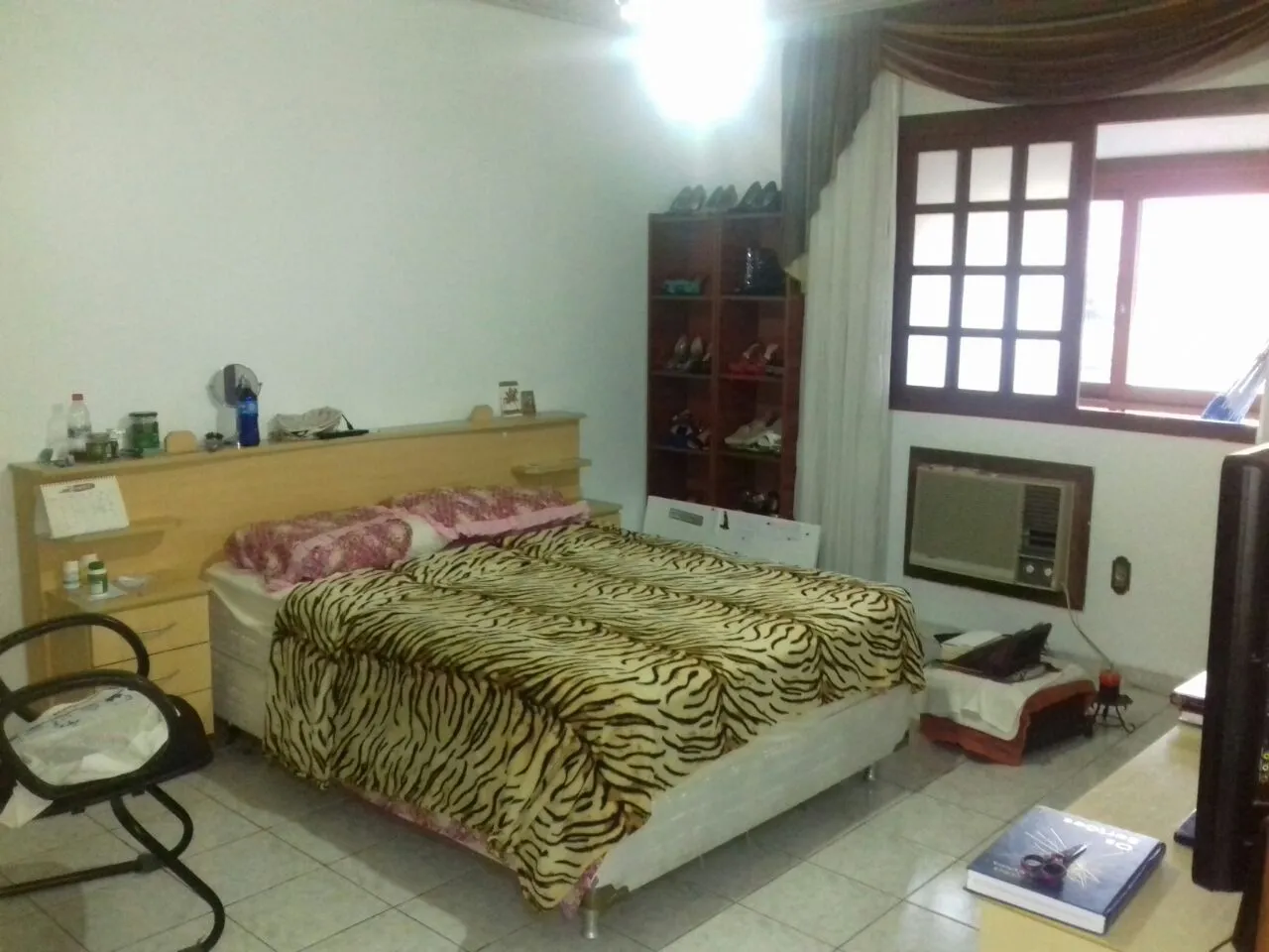 Imagem Casa para Venda - 130m², 5 dormitórios, sendo 1 suites, 2 vagas - Partenon