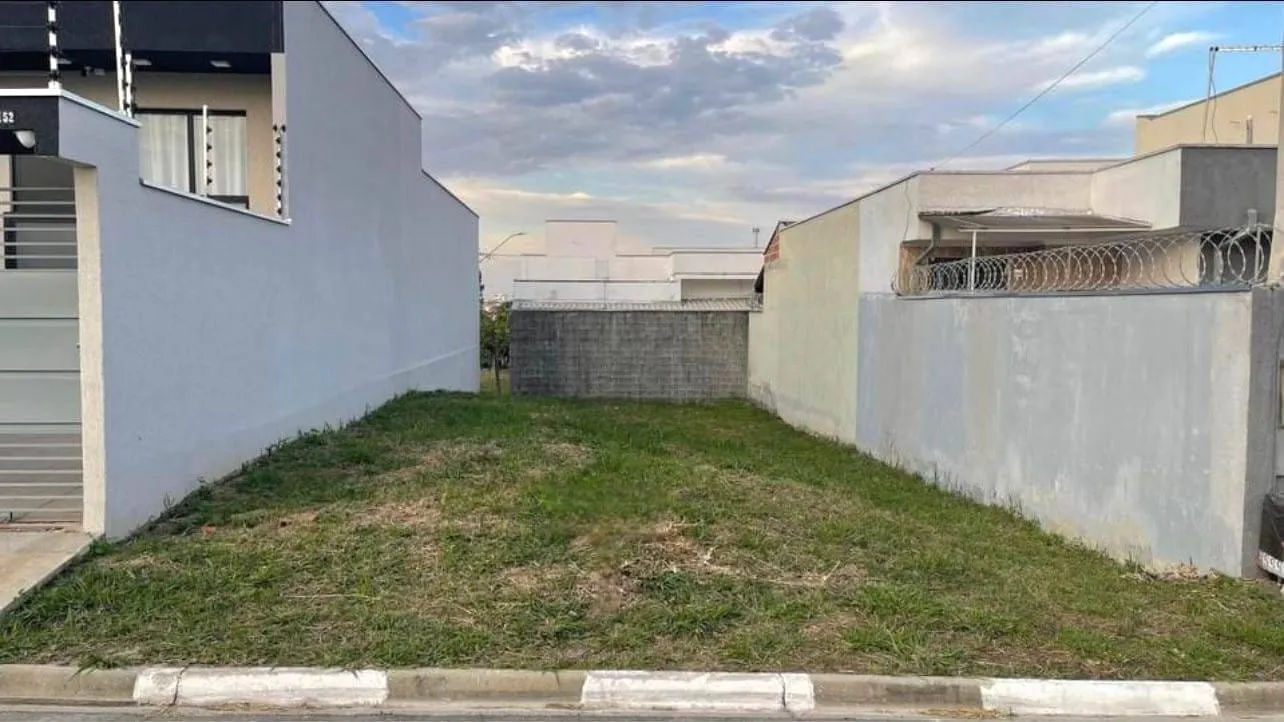 Imagem Oportunidade Imperdível: Terreno de 176m² no Loteamento Flamboyant, Ideal para Construção e Investimento.