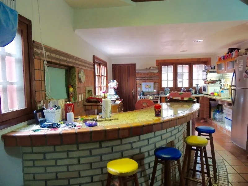 Imagem Casa para Venda com 3 dormitórios, sendo 2 suites e 3 vagas no bairro Belém Novo
