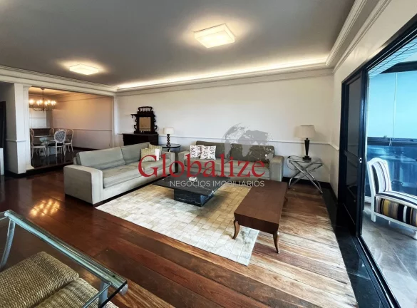 Imagem Apartamento à venda com 252m², 3 suítes, frente mar com sacadas por R$3.000.000,00 no Gonzaga em Santos