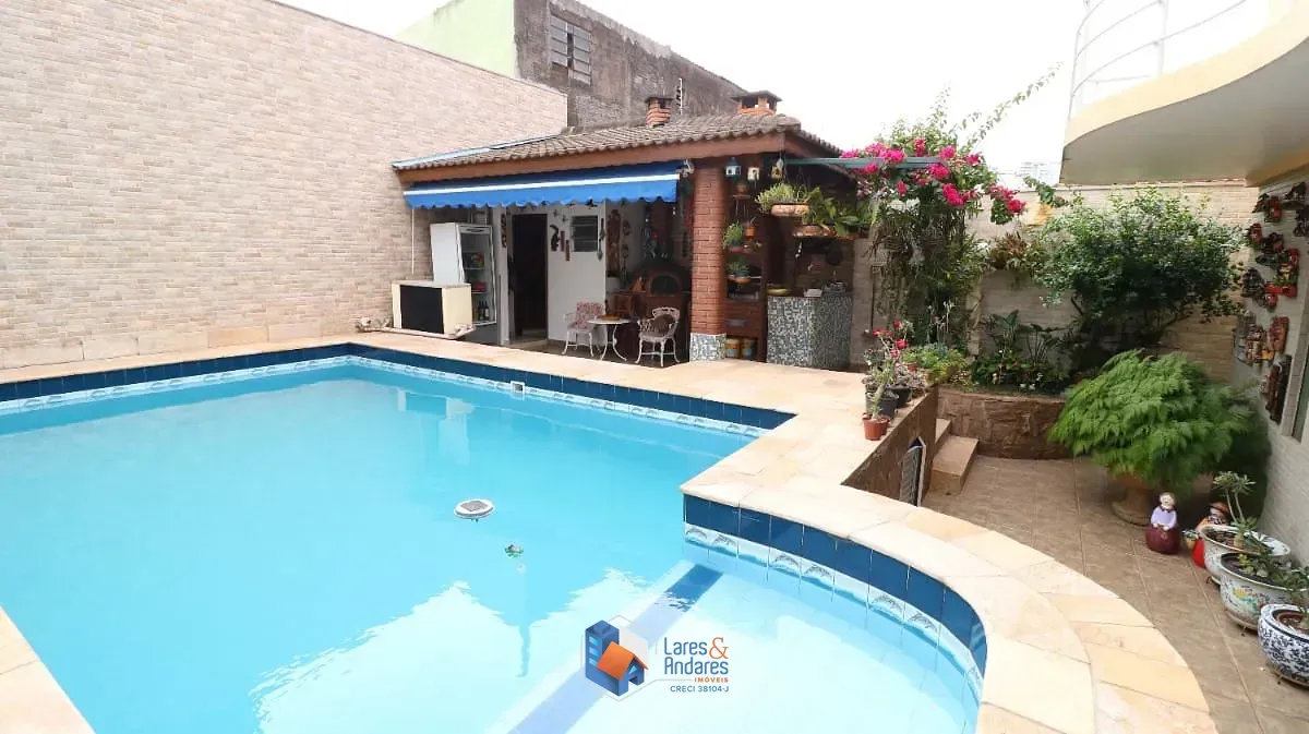 Imagem Sobrado para venda em Santo Amaro com 3 quartos, sendo 3 suítes, 283.79m²