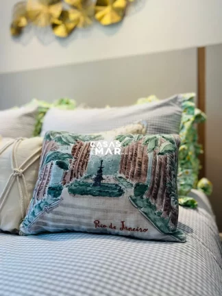 Imagem Apartamento de Luxo no Leblon: 2 Quartos, 1 Suíte, 2 Salas, 1 Vaga - Temporada para 4 Pessoas, perto da Praia - RJ