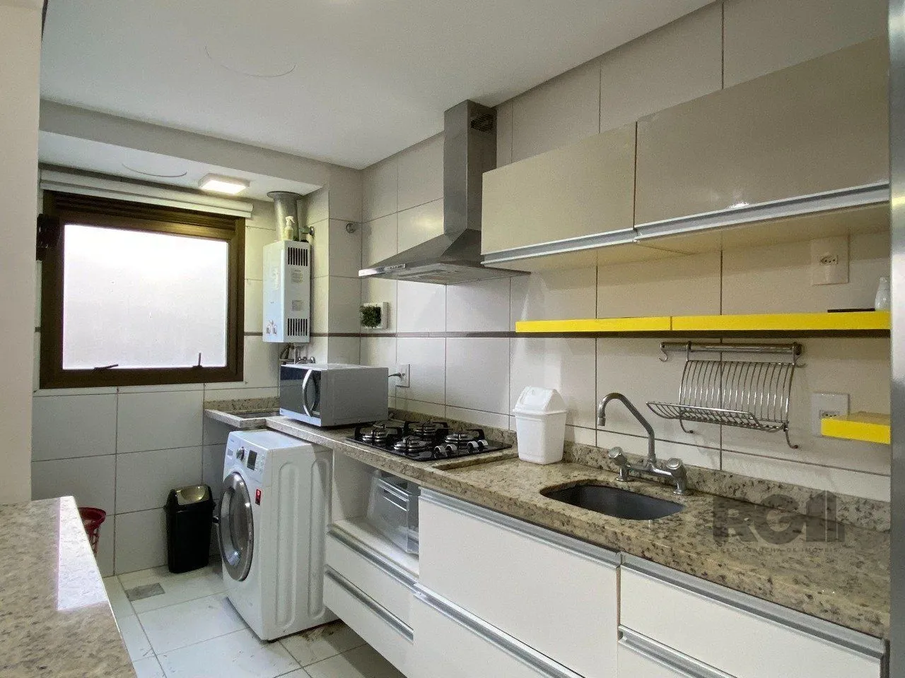 Imagem APARTAMENTO MOBILIADO DE 2 DORMITÓRIOS - CENTRO HISTÓRICO