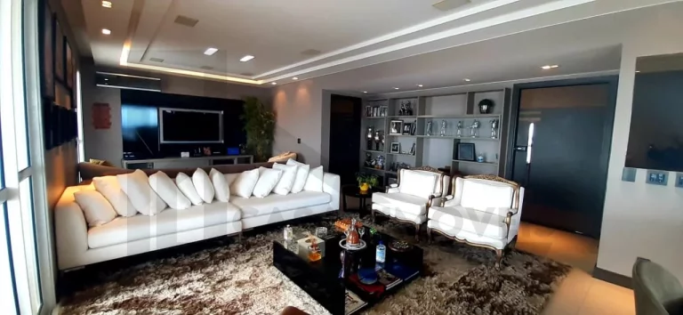 Foto do imóvel CASAL IMÓVEIS VENDE ED HORIZONTE II 250 M² 3 SUÍTES - MASTER BANHEIRO DULPO + 4 VGS ANDAR ALTO Fino acabamento e móveis de grife, tudo muito novo