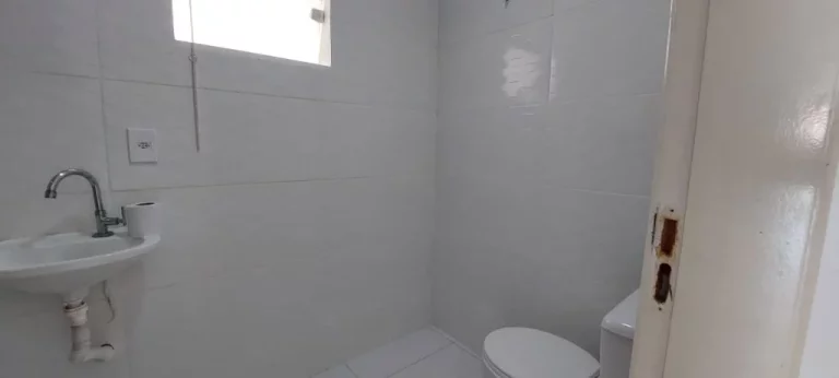 Imagem CASA DUPLEX A VENDA COM 07 QUARTOS 2 SUÍTES E 4 VAGAS DE GARGENS NA PRAIA
