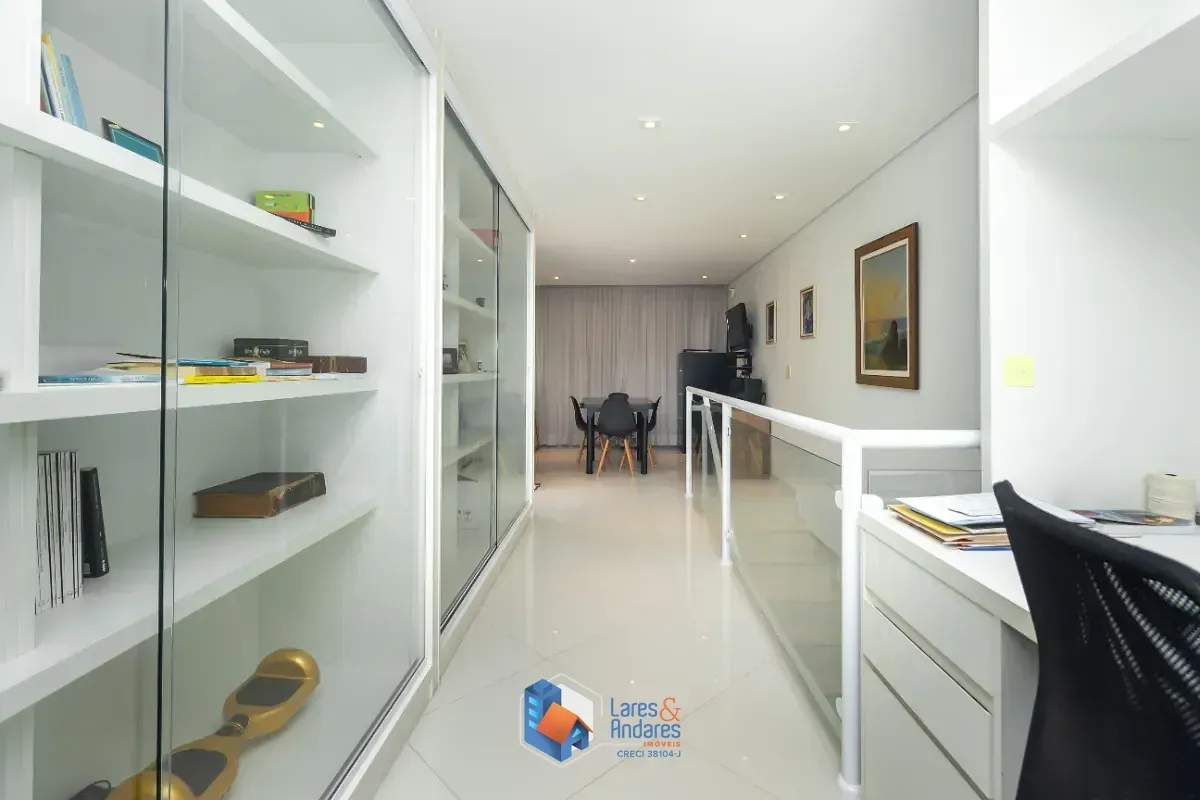 Imagem Casa para venda em Parque São Domingos com 4 quartos, sendo 2 suítes, 210m²