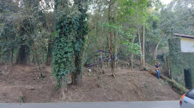 Foto do imóvel Terreno de 1592,12 m² em condomínio