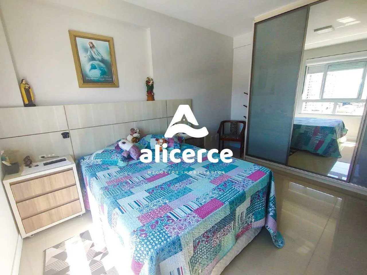 Imagem Apartamento à venda com 3 quartos 2 suítes, 137,3m² em Estreito Florianópolis