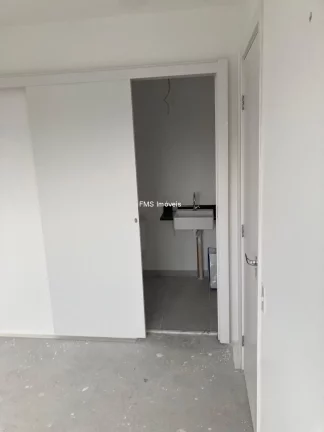 Imagem Apartamento à venda na Vila Olímpia, com 2 quartos, 1 banheiro, 1 vaga de garagem e 39m².