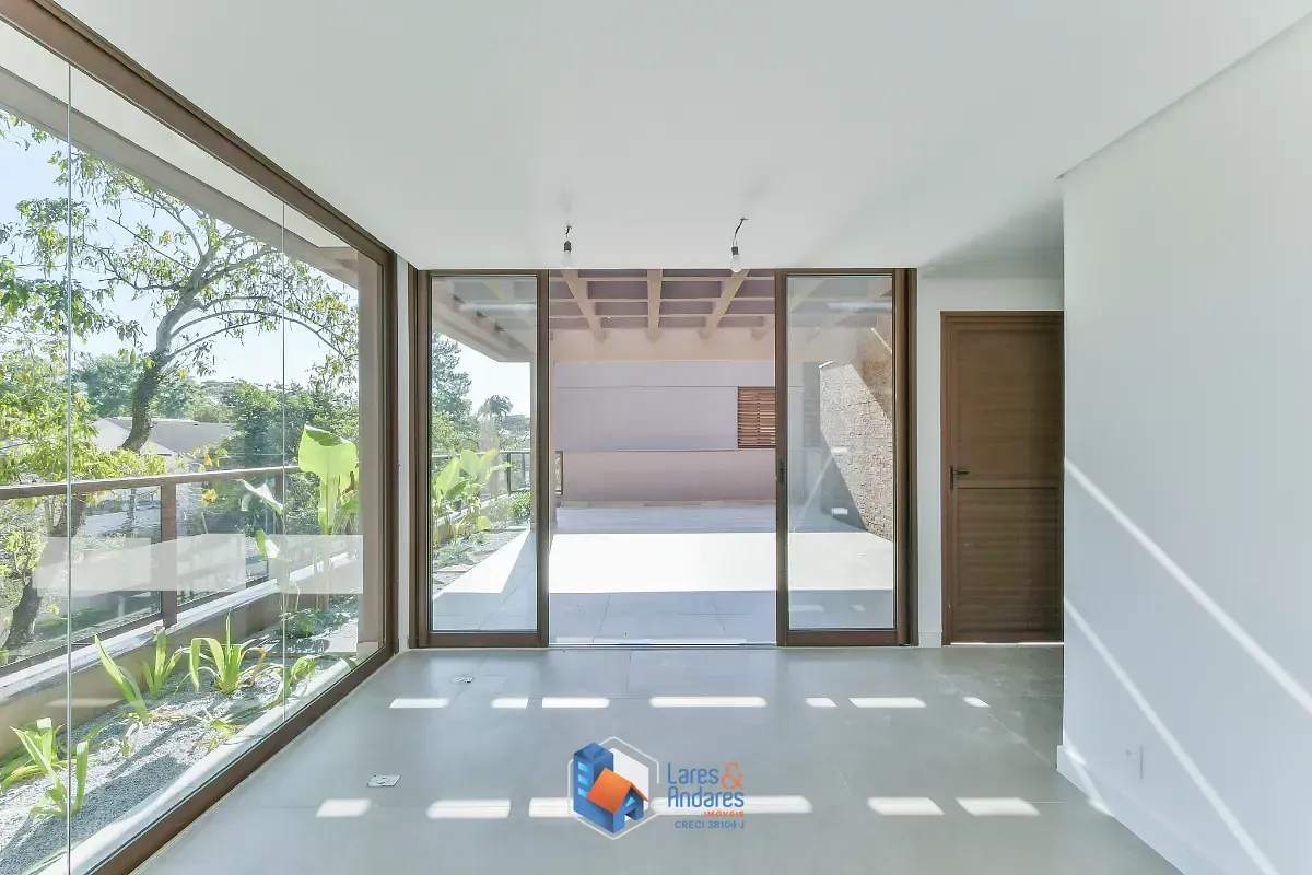 Imagem Casa no condomínio Condomínio Casa Flora Badra para venda com 4 quartos, sendo 4 suítes, 620m²