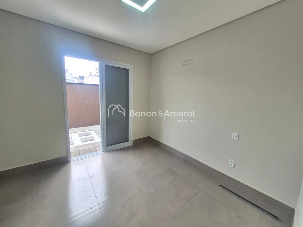 Imagem Casa a venda no Condomínio Jardim dos Lírios - Paulínia, SP