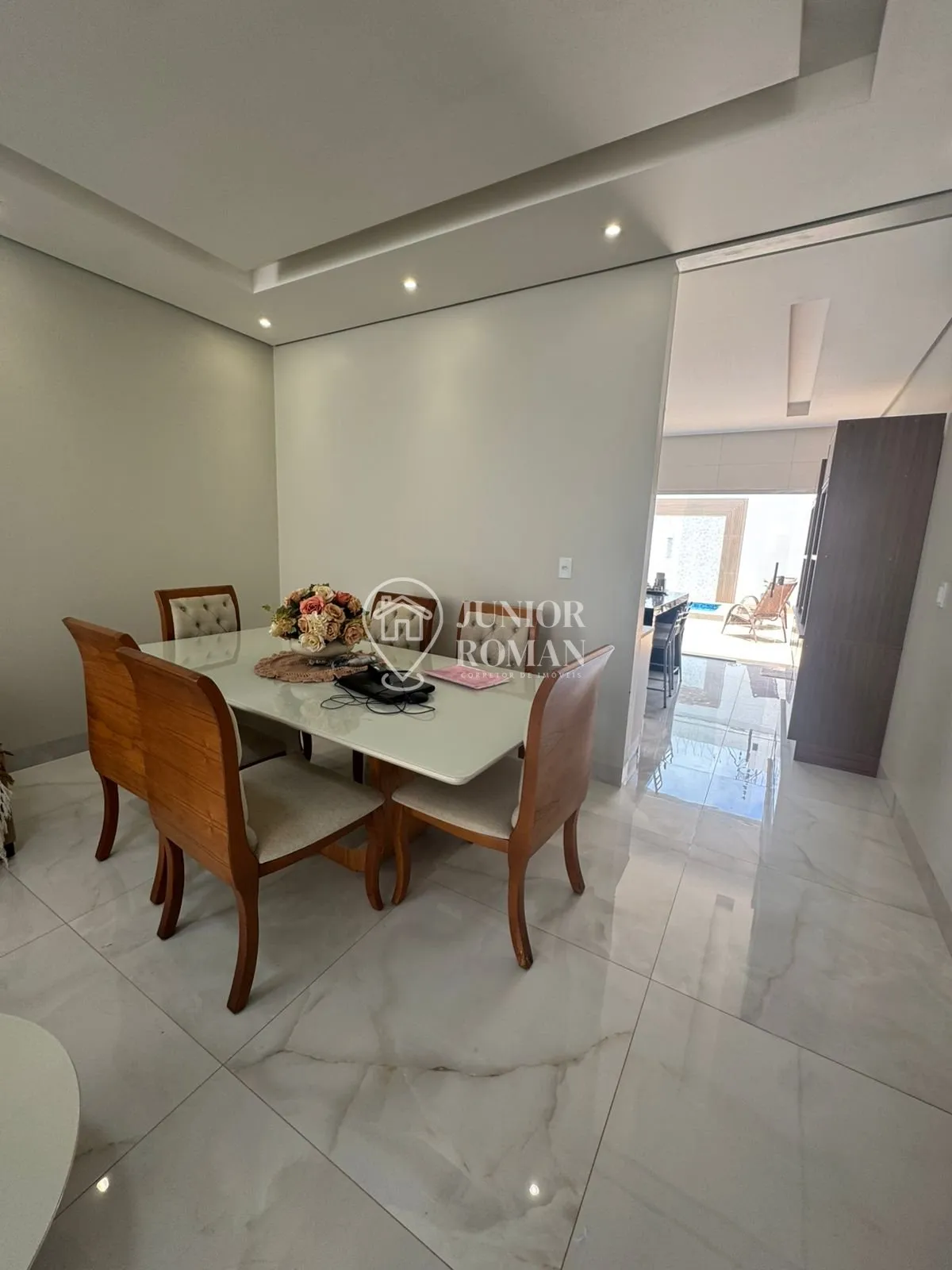 Imagem LINDA CASA 3 DORM SENDO 2 SUITES COM PISCINA E CHURRASQUEIRA - JD VITORIA - BARREIRAS/BA
