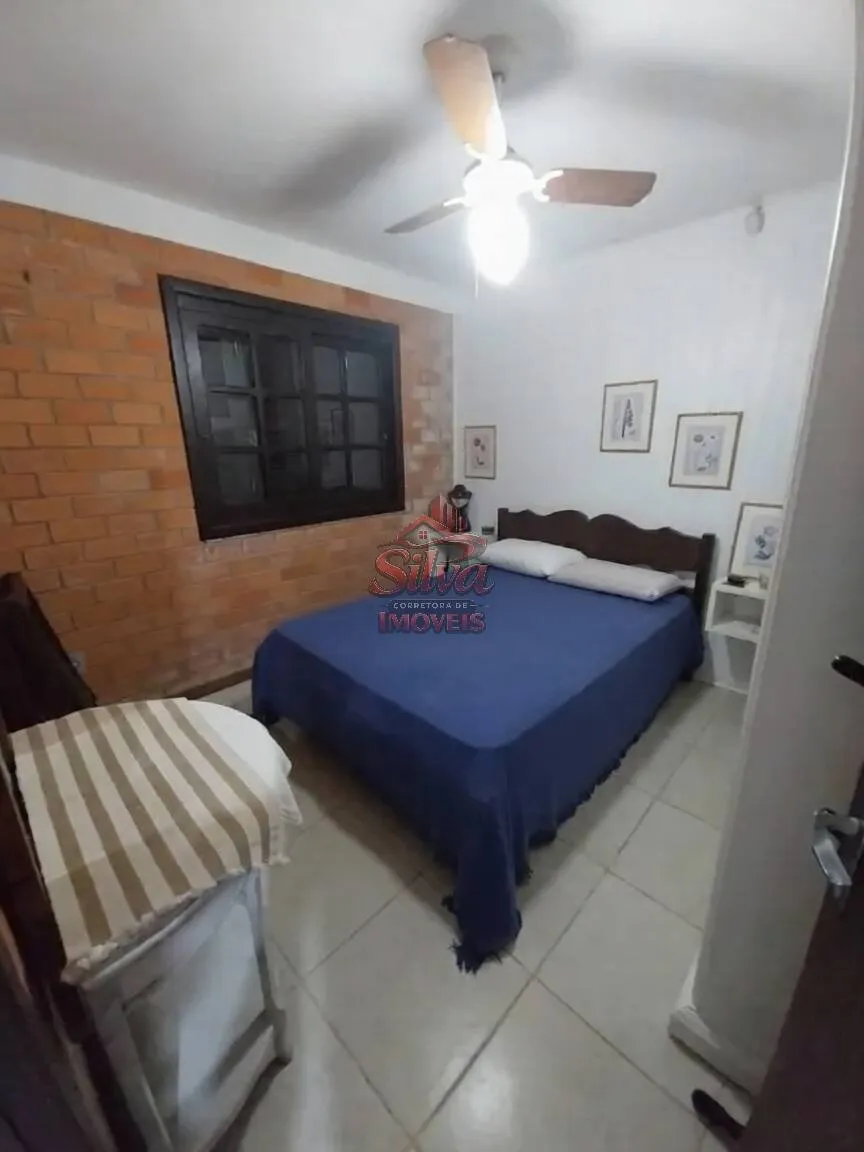 Imagem C1221| Casa 4 dormitórios com 2 suítes e piscina