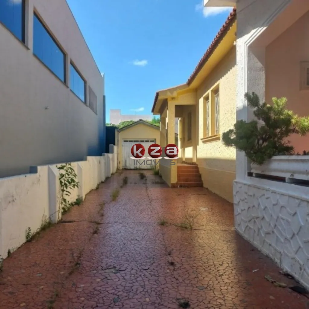 Imagem Imperdível Casa Comercial para Locação no Centro de Vinhedo-SP: 4 Quartos, 2 Salas, 2 Banheiros, 6 Vagas de Garagem, 270,00 m².