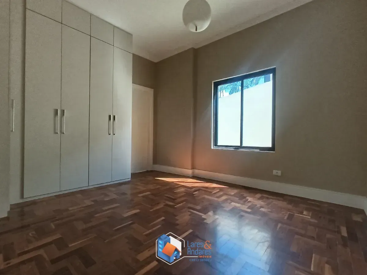 Imagem Casa para venda em Horto Florestal com 4 quartos, sendo 2 suítes, 156m²