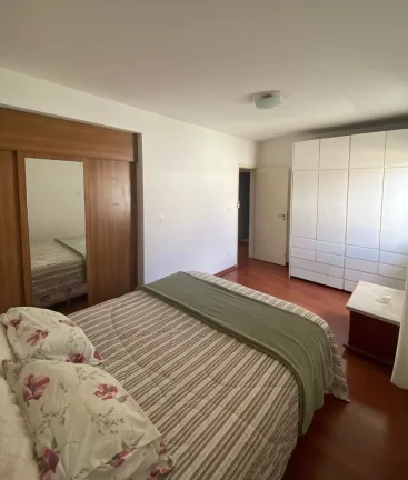 Imagem Sobrado com 4 dormitórios à venda, 250 m² por R$ 1.075.000,00 - Villa Branca - Jacareí/SP
