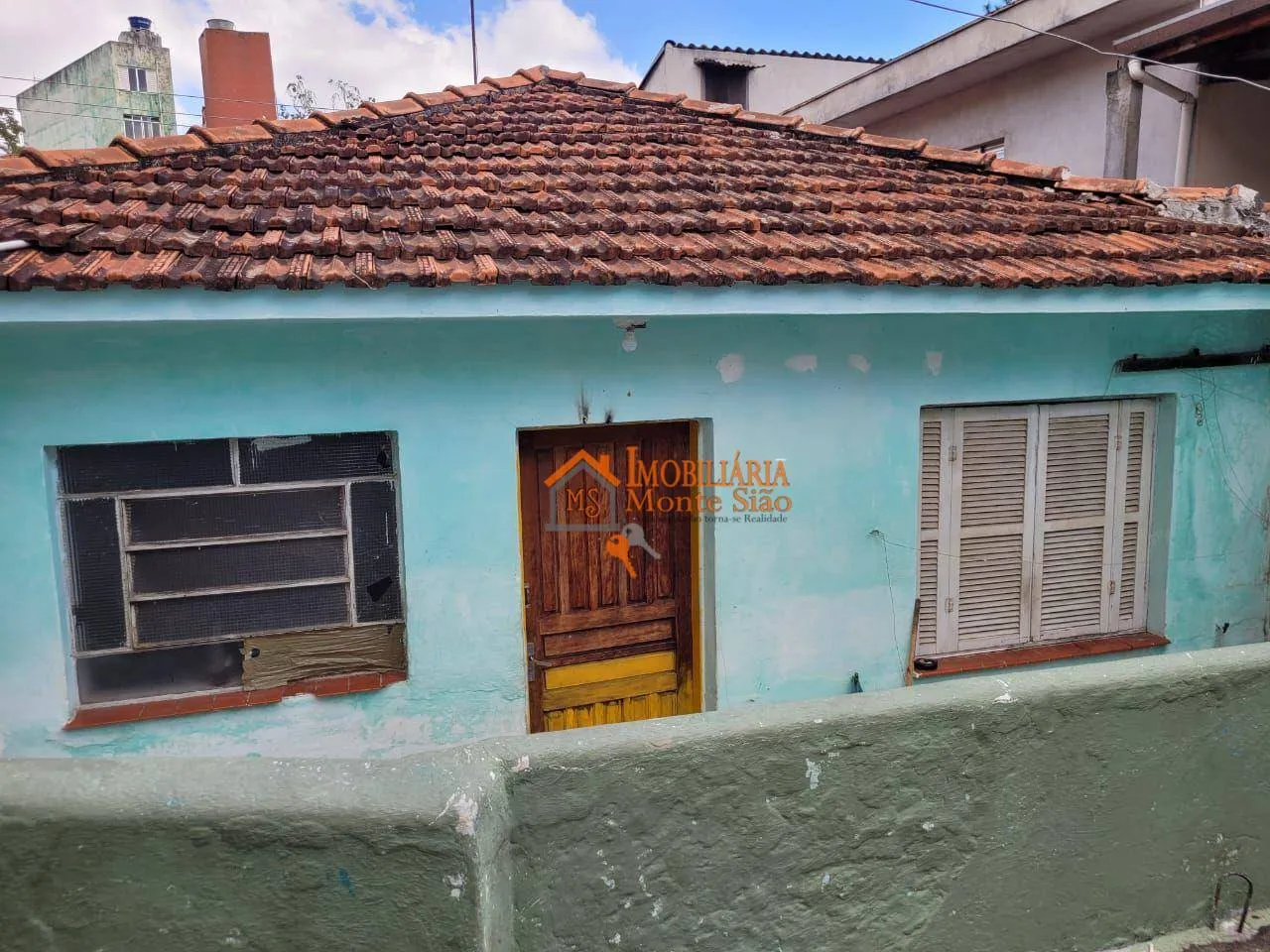 Imagem Casa com 8 dormitórios à venda por R$ 538.000,00 - Jardim Vila Galvão - Guarulhos/SP