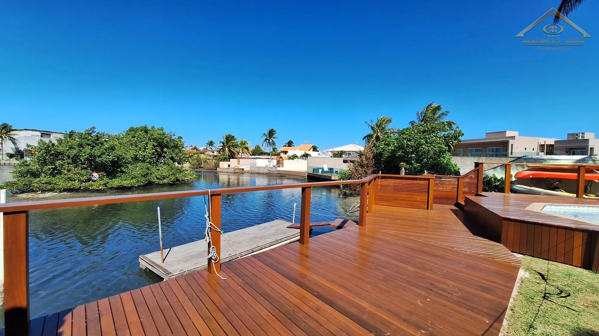 Imagem Casa triplex no Canal da Ogiva à venda
