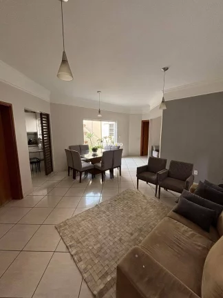 Imagem CASA COM PISCINA NO MENEGHETTI