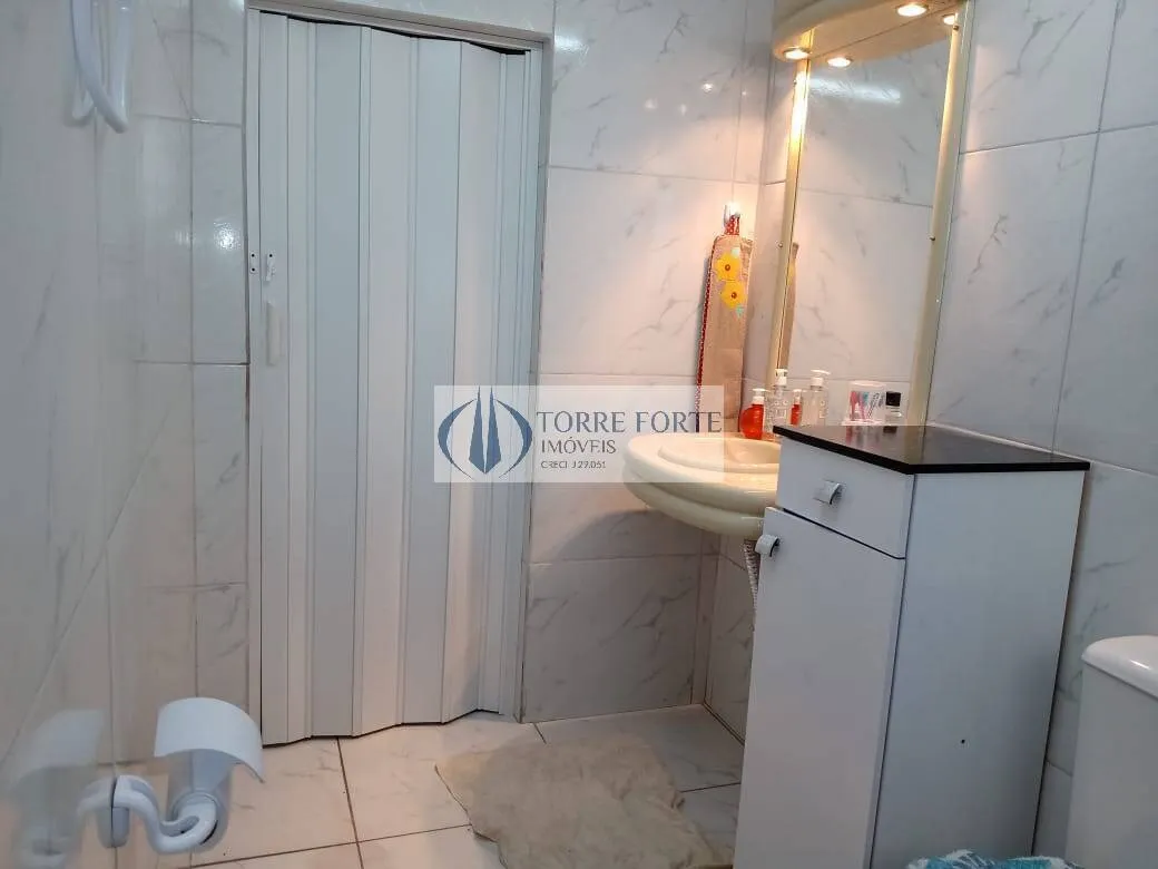 Imagem Casa com 4 dormitórios 3 banheiros na Vila Ema