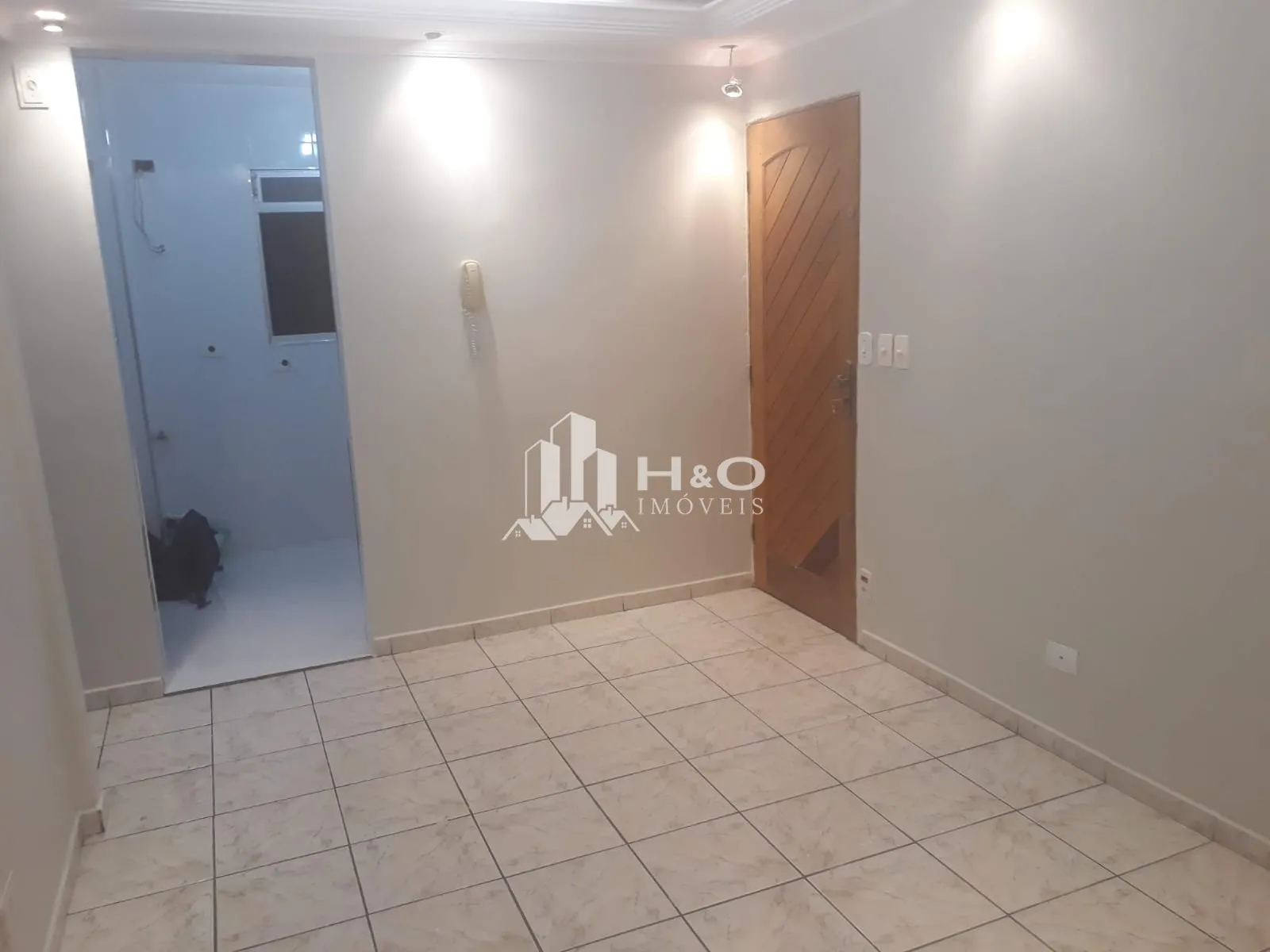 Imagem Apartamento no Jardim Nélia | 2 Dormitórios, Vaga e Sacada