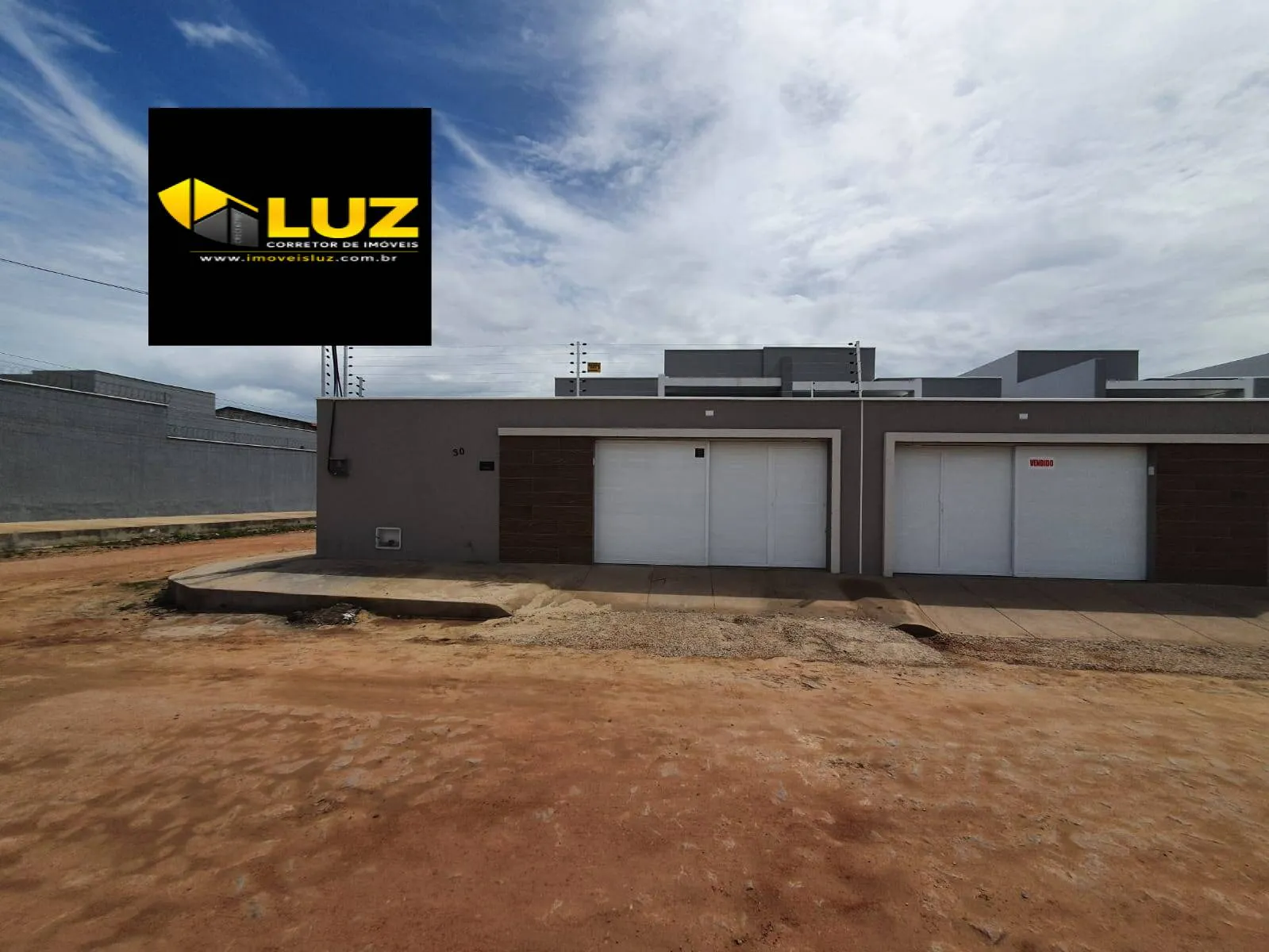 Imagem Casas novas por trás da Casas Freitas pertinho Wasshington Soares!