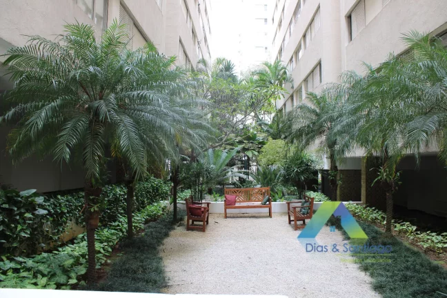 Foto do imóvel Amplo apartamento com 80m² em localização privilegia no Bairro Cerqueira Cesar a 1km da Estação Metrô Consolação.