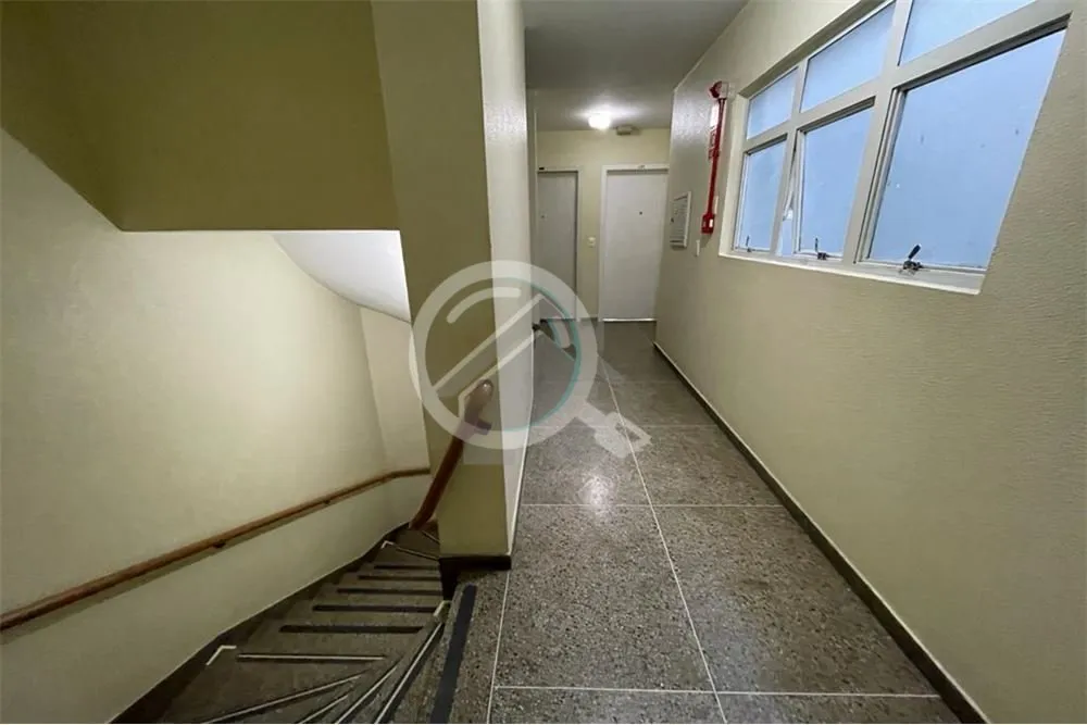 Imagem Charmoso apartamento de fundos na Av. Protásio Alves próximo ao Sesc. O imóvel foi todo reformado...