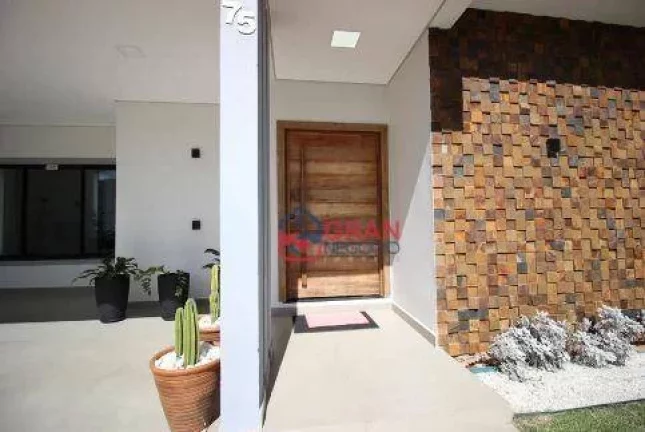 Imagem Casa ampla com quintal em Santa Felicidade